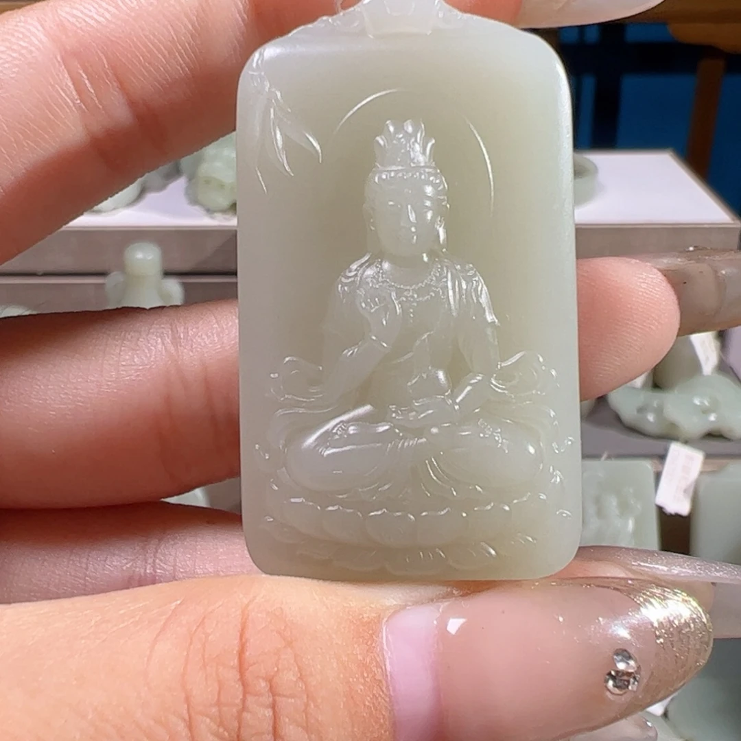 颈饰未镶嵌和田玉（糖玉）