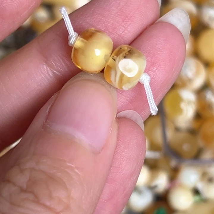 未镶嵌蜜蜡裸石8.3mm一对