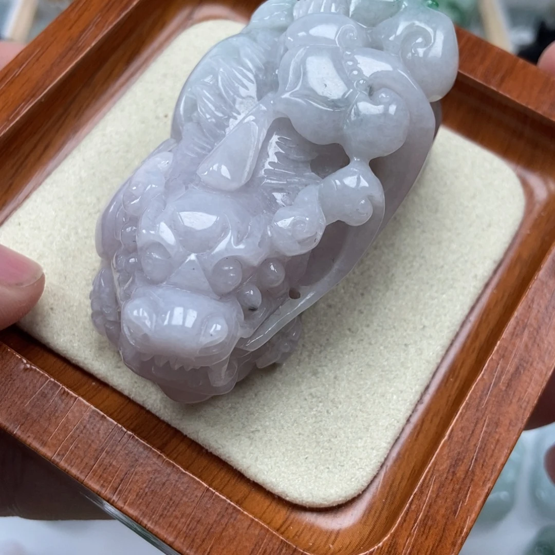 翡翠未镶嵌颈饰如意貔貅挂件