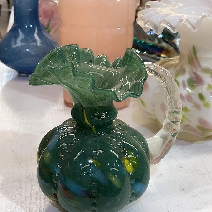 琉璃花瓶高15厘米口径2厘米