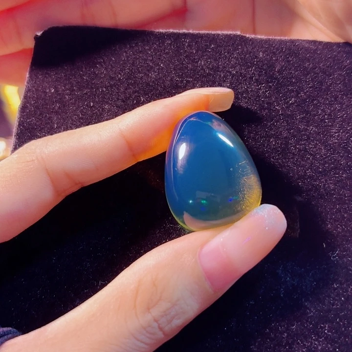 未镶嵌蓝珀珠宝奇石墨西哥蓝珀水滴吊坠