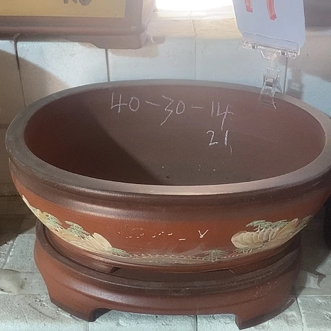 紫砂中国宜兴紫砂花盆，