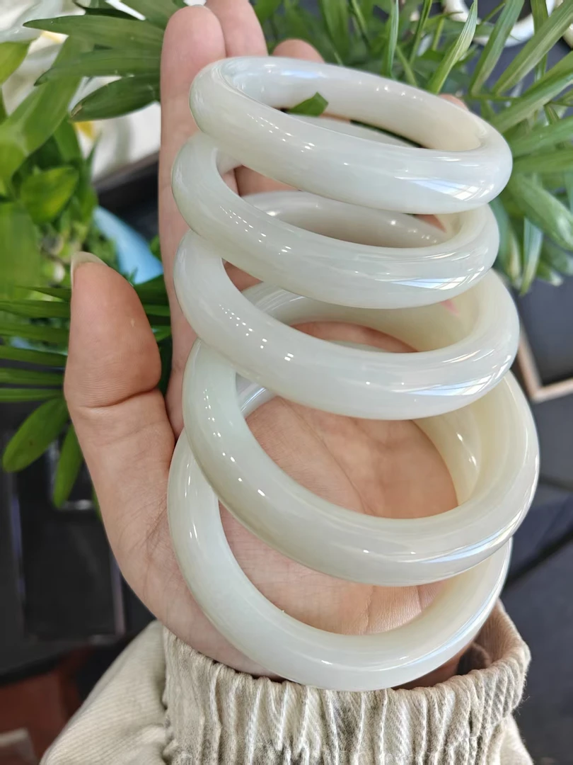 老李严选   和田玉羊脂白手镯多样发一D673