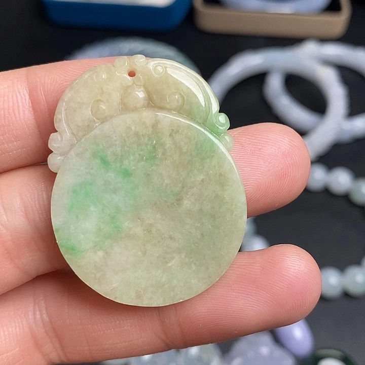 翡翠未镶嵌颈饰天然翡翠63