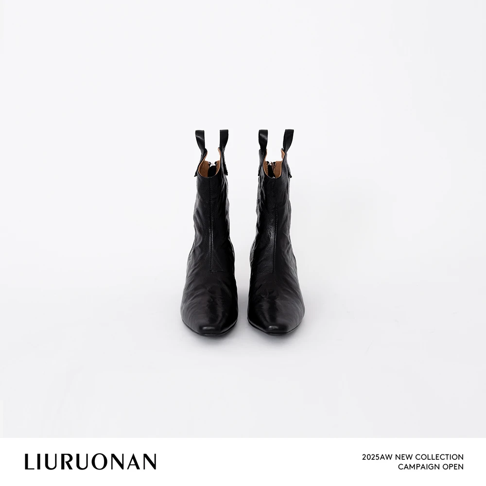 LIURUONAN | 9.28四周年 羊皮真皮尖头报纸褶皱感踝靴马蹄跟皮鞋