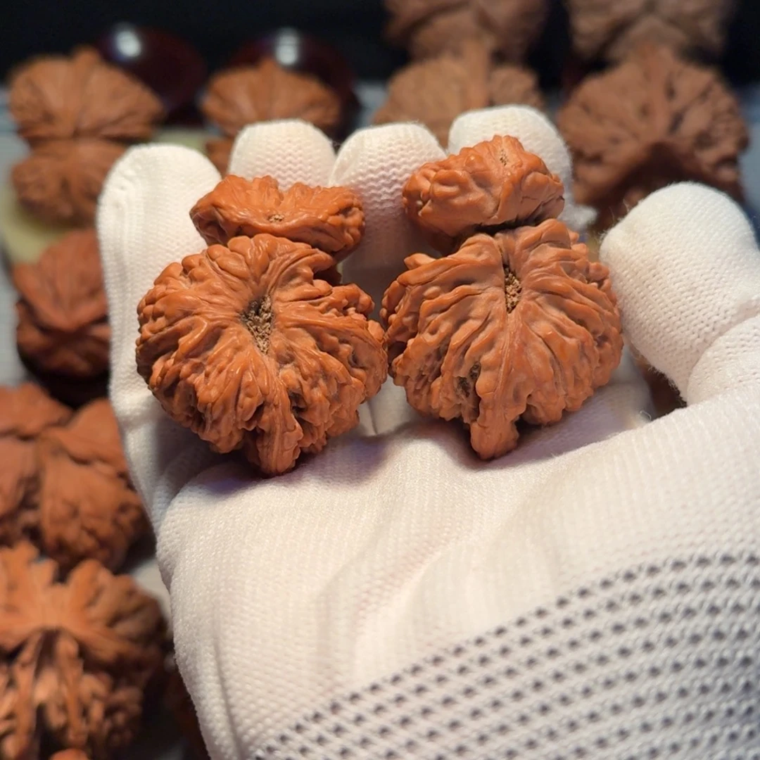 F***y文玩核桃吊坠虎头犀牛角