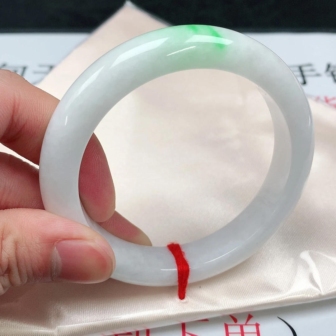 翡翠手镯未镶嵌圈57