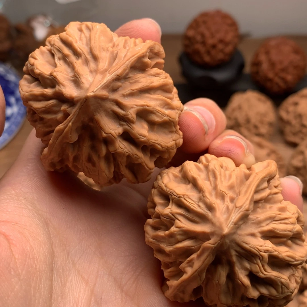 文玩核桃吊坠小*家大花