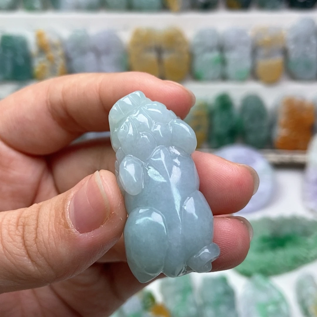 翡翠未镶嵌吊坠(赠链)
