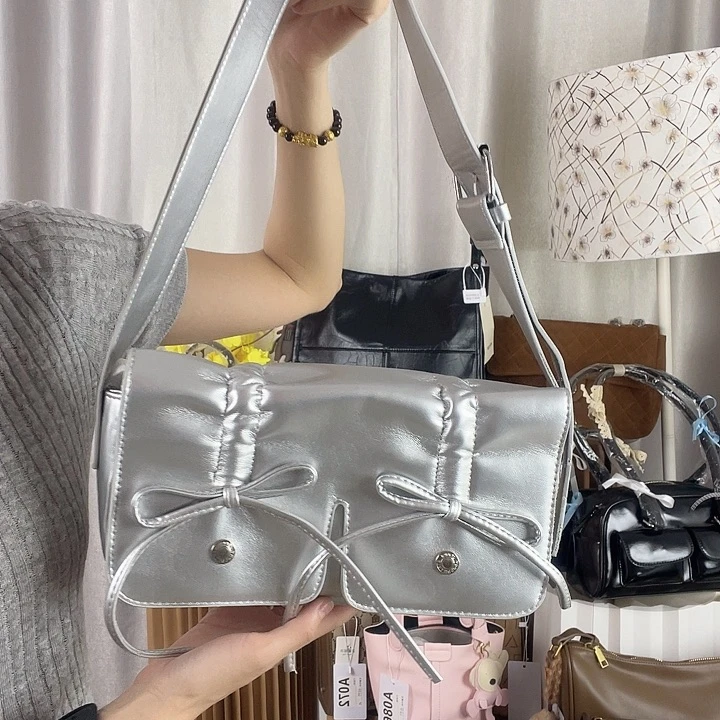 PU瑕疵款！有瑕疵！不退不换！无售后！建议慎拍！！！