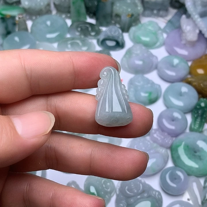 翡翠未镶嵌颈饰天然翡翠