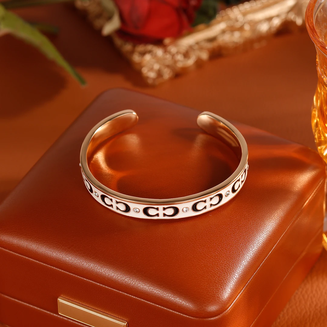 合金手镯 【5988】x 法式轻奢中古风字母手镯气质手环女小众首饰