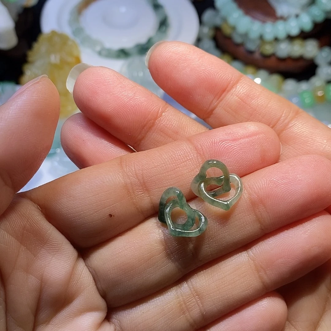 定制翡翠未镶嵌爱心环环扣