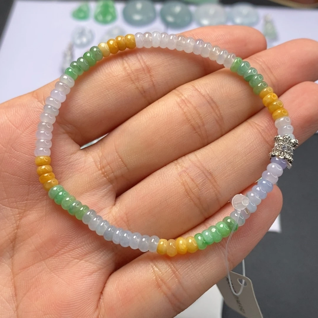 翡翠未镶嵌颈饰大漏