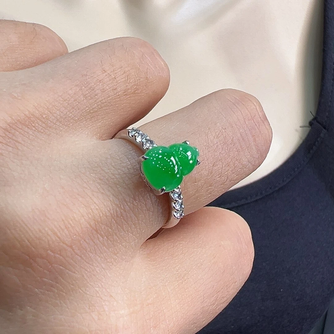 翡翠戒指18K金镶嵌