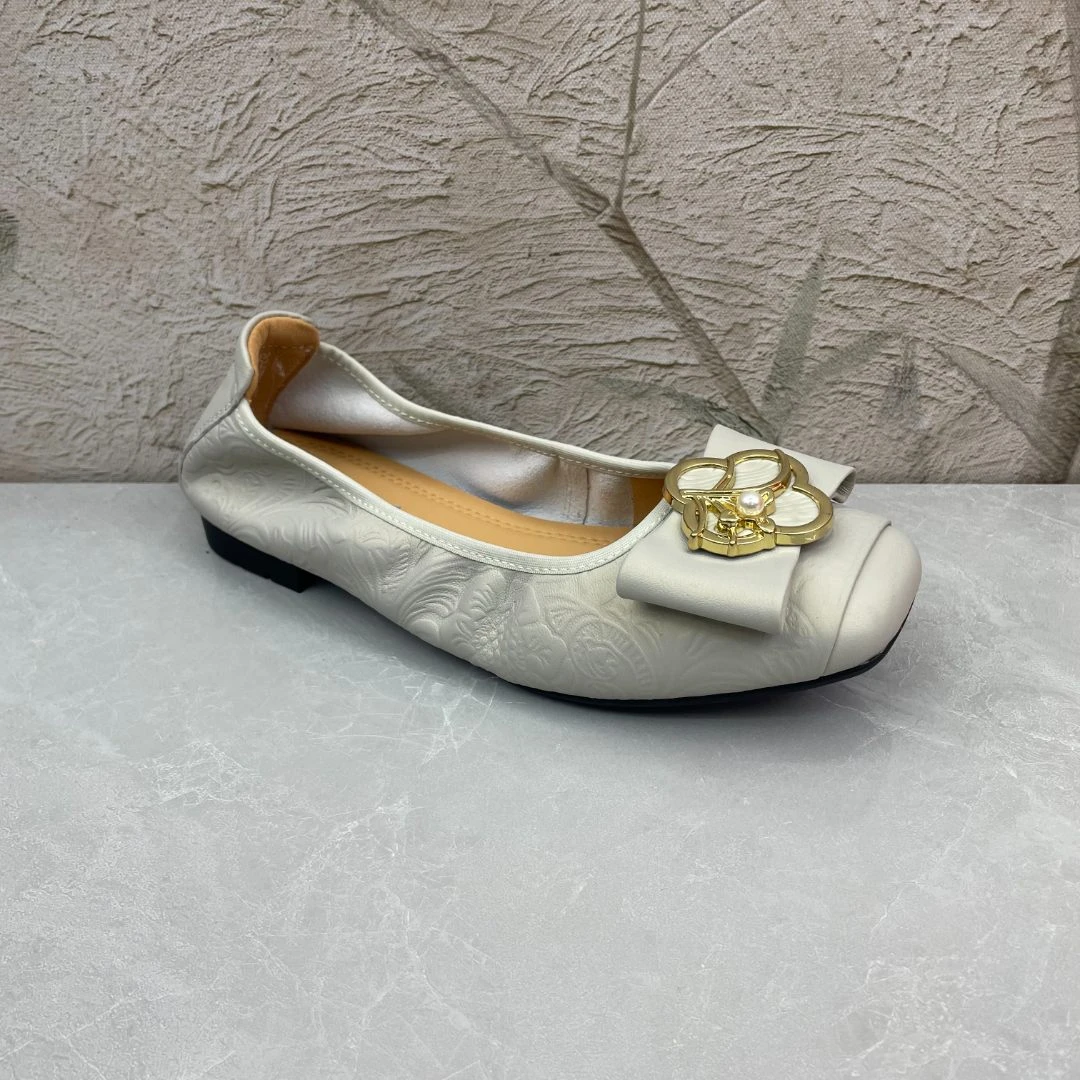 单鞋女 (羊皮)262-8392(孤品) f区39码