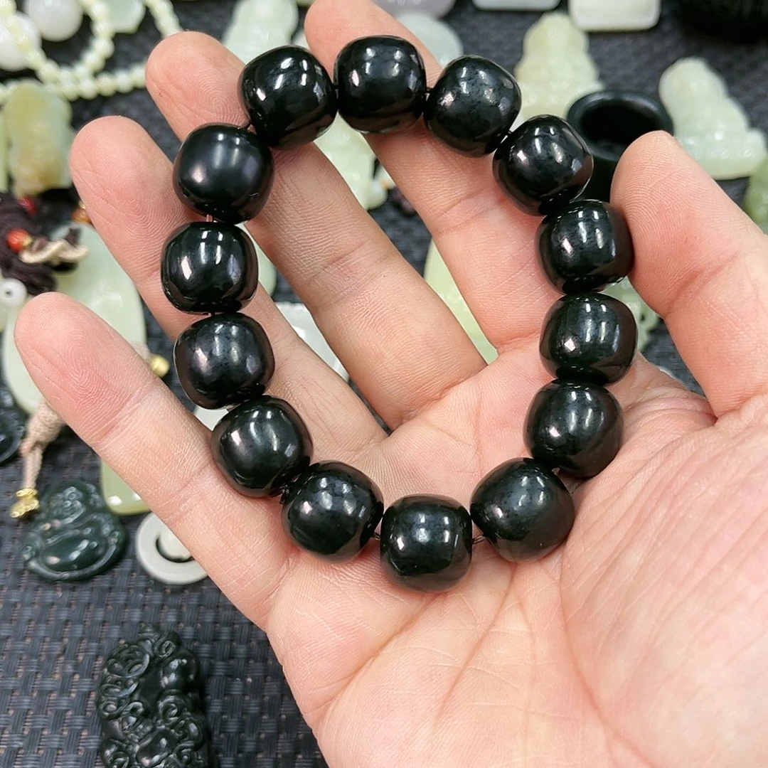 和田玉（糖玉）颈饰未镶嵌