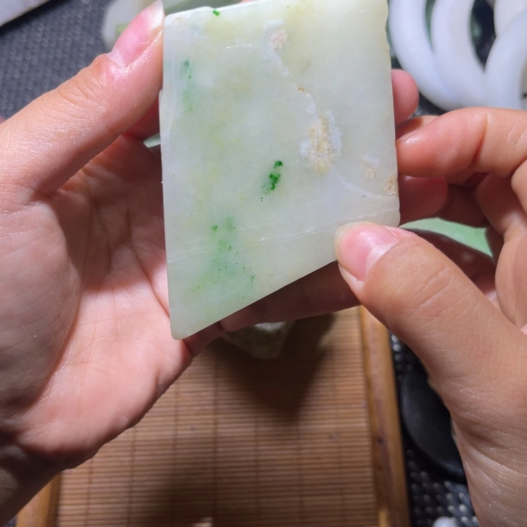 未镶嵌和田玉（子料）挂件