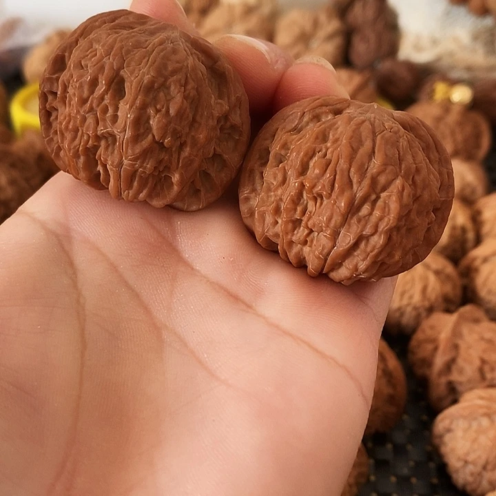 吊坠文玩核桃董***?老树磨盘狮子头