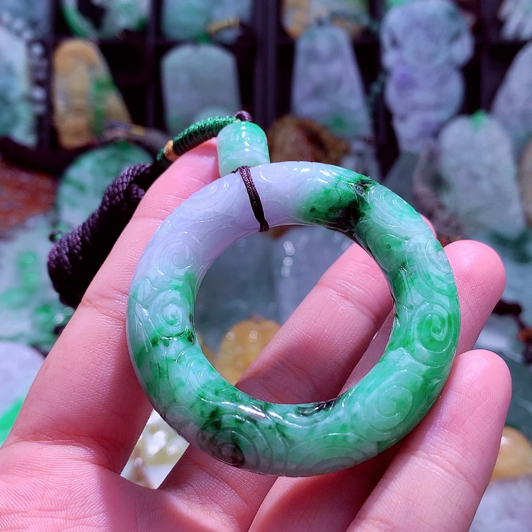 颈饰未镶嵌翡翠天然