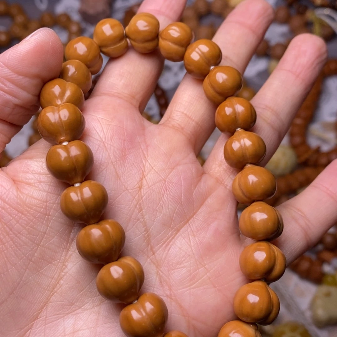 把件猴头核桃柯基屁桃