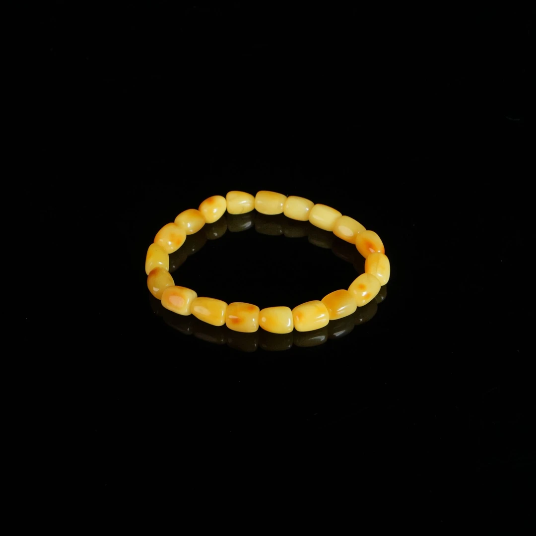 M2593 蜜蜡随形手串 10.46g