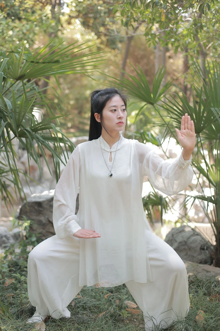 撒银纱新款太极服中长款高端大气中国风表演服女飘逸垂顺练功服