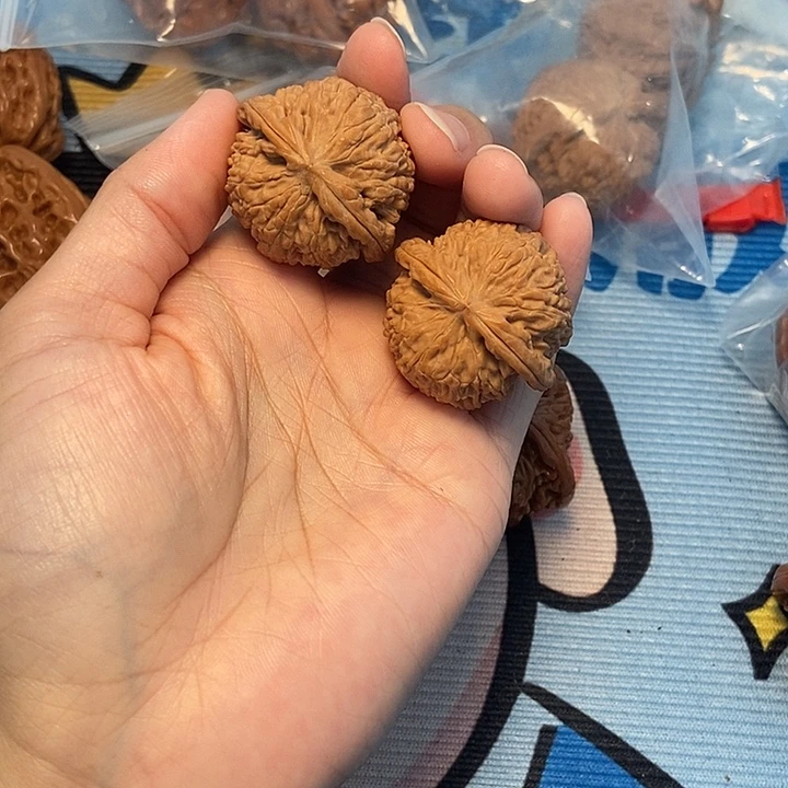 吊坠文玩核桃35白狮子