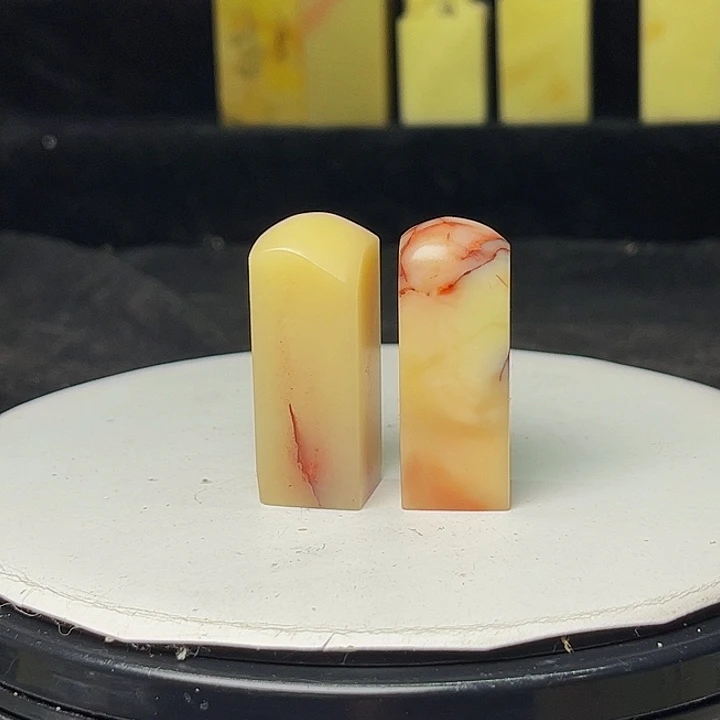 寿山石印石老性芙蓉