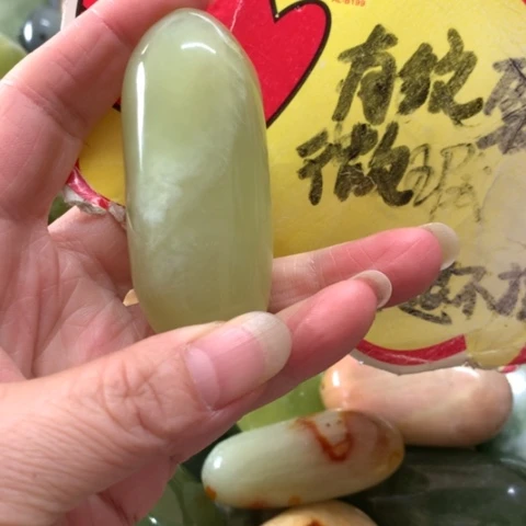 蛇纹石玉未镶嵌手把件