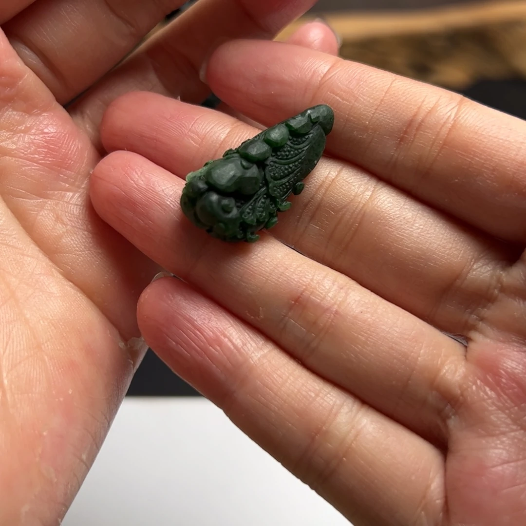 定制翡翠未镶嵌白菜