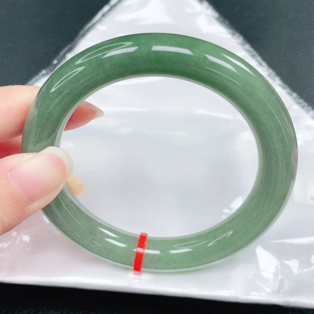 翡翠未镶嵌手镯56圈