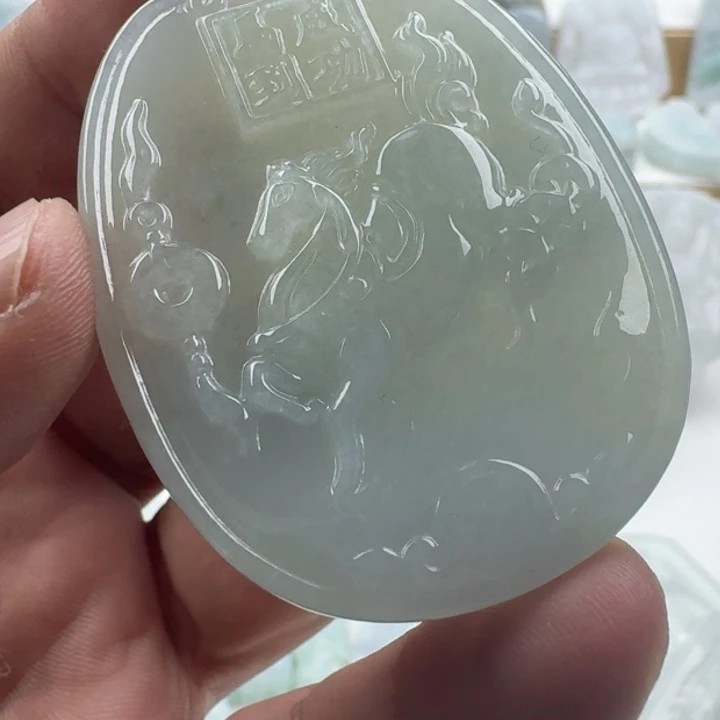 翡翠未镶嵌颈饰天然缅甸A货翡翠