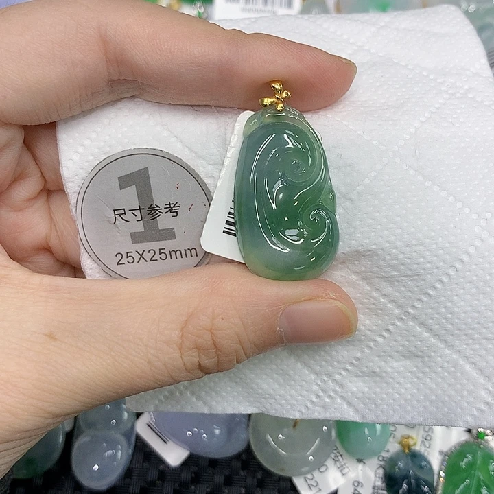 颈饰18K金镶嵌翡翠12345678899