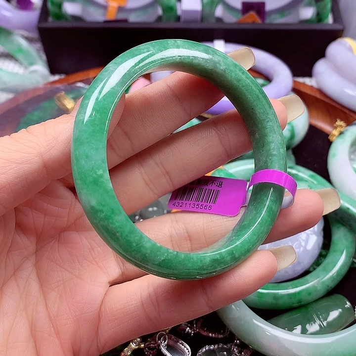 翡翠未镶嵌手镯翡翠