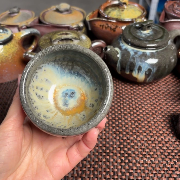 紫砂茶杯养金丝线玉