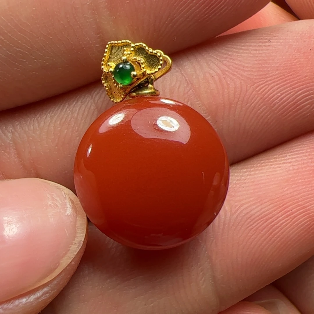 南红玛瑙吊坠18K金镶嵌
