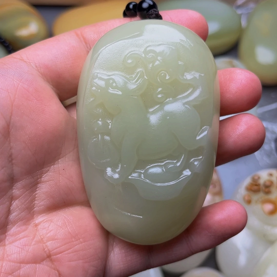 石材方解石手把件狗