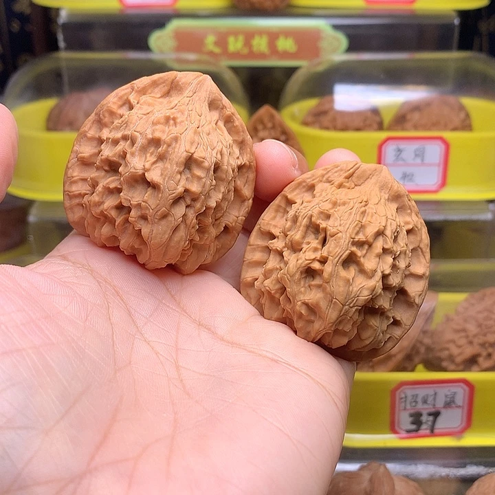 吊坠文玩核桃传*红狮子