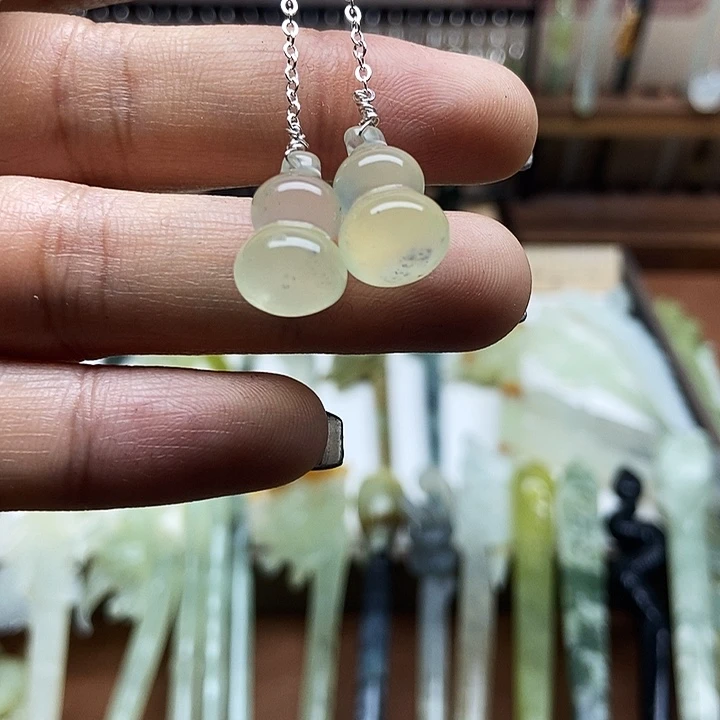 岫玉发簪未镶嵌故*