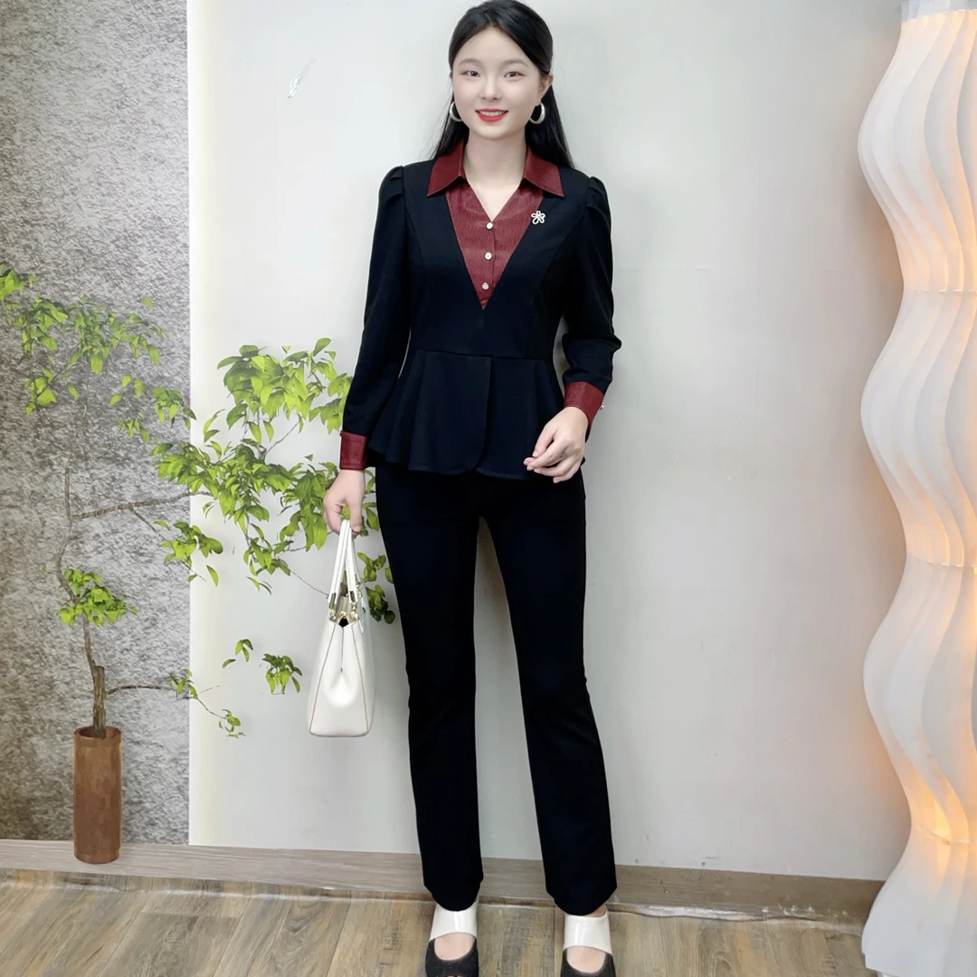2025年秋季新款时尚高级微喇裤显瘦减龄套装女