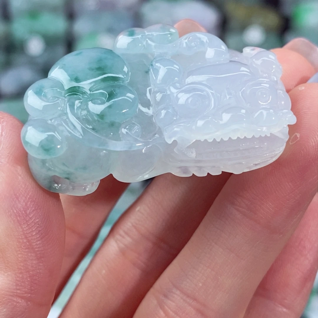 颈饰未镶嵌翡翠天然