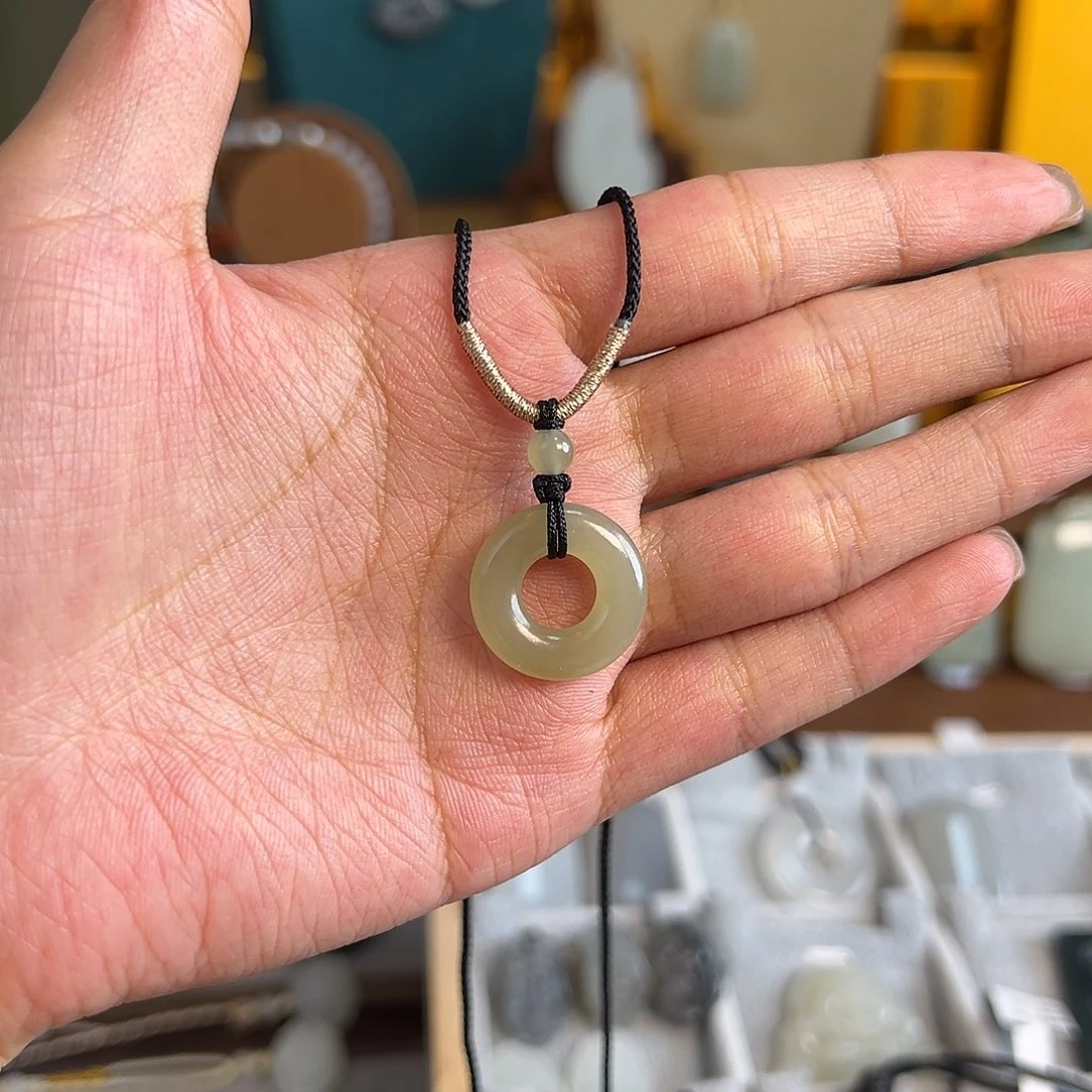 和田玉项链未镶嵌