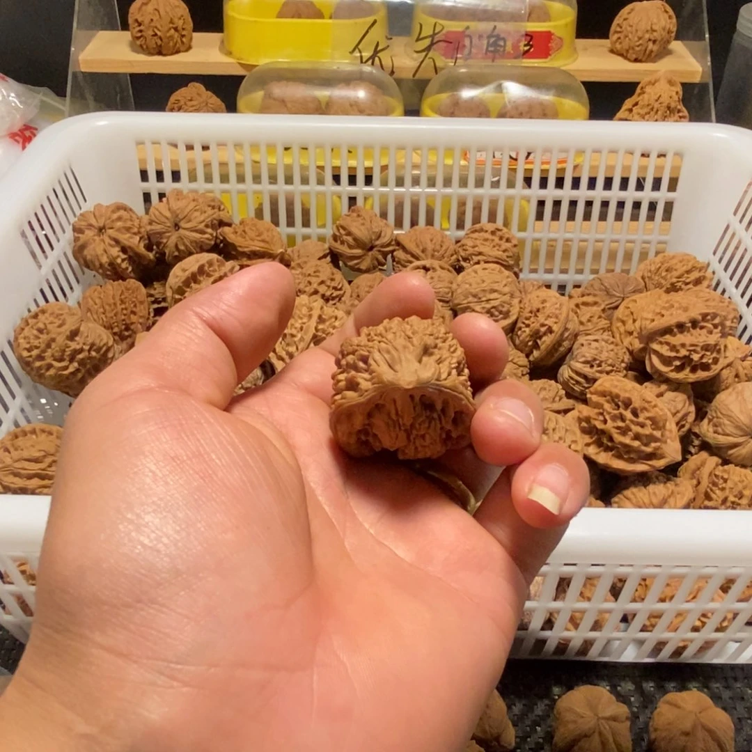 *****文玩核桃吊坠核桃异形