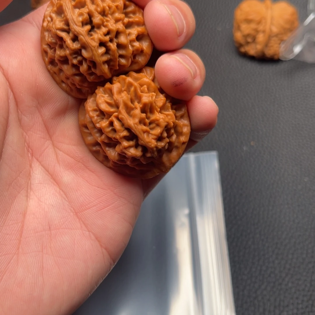 阿***冷吊坠猴头核桃秦闷哈哈哈哈哈哈