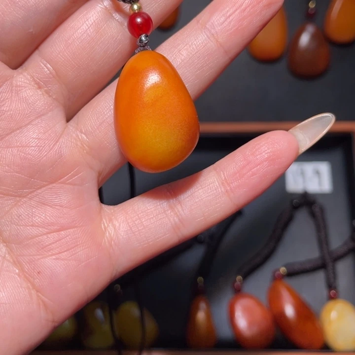 夏***风颈饰未镶嵌和田玉