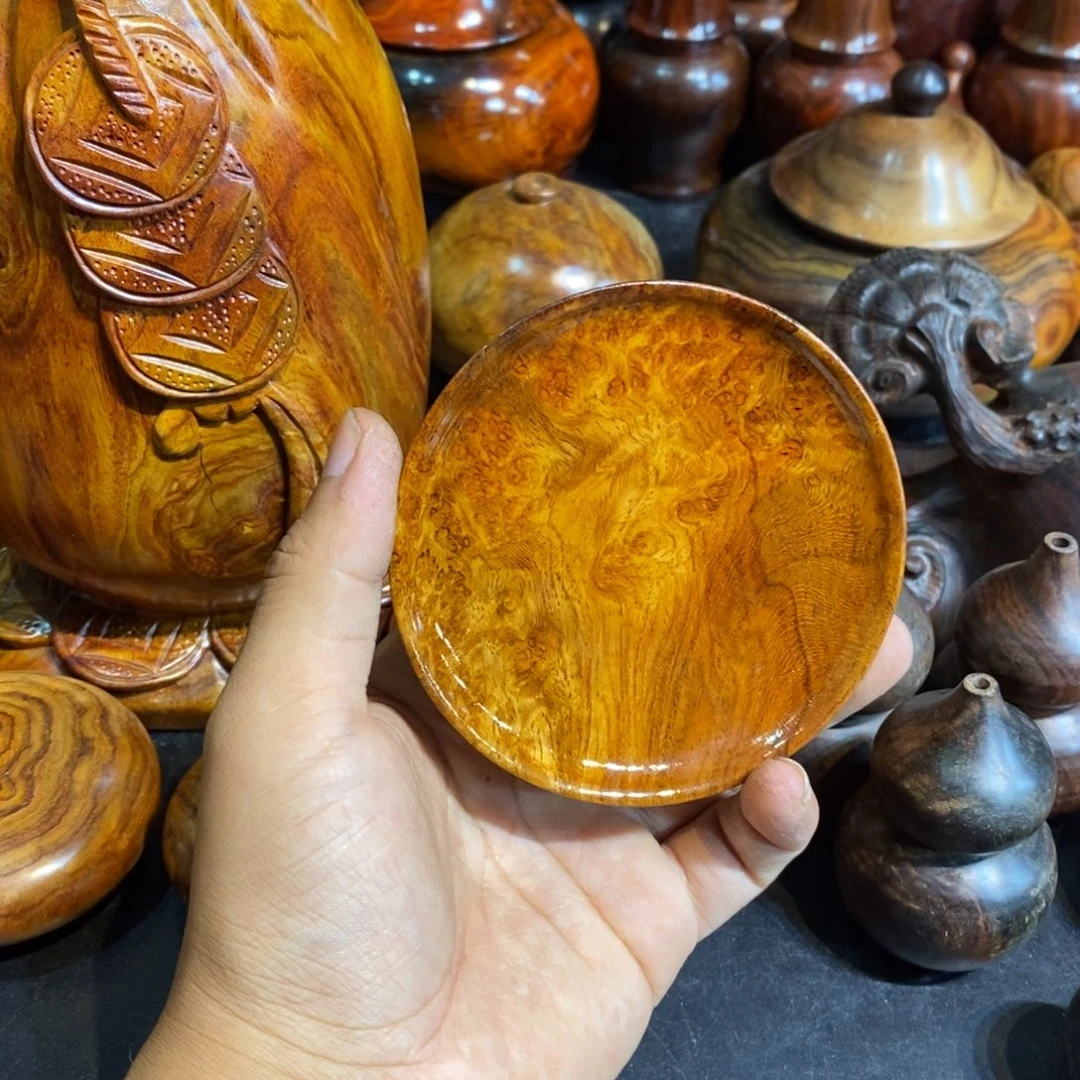 霓***衣盘子一个特价包邮