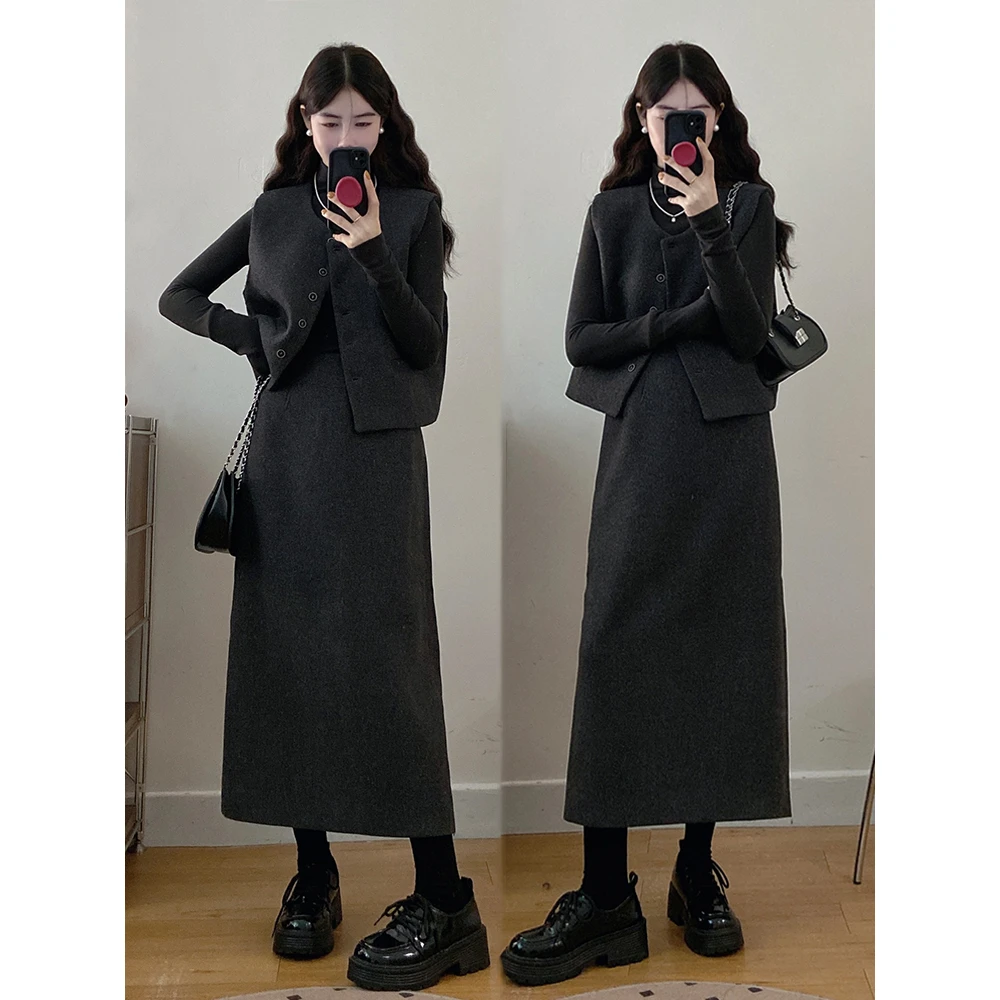 MO88ZSPF大码女装灰色高级感小香风马甲套装复古气质毛呢三件套