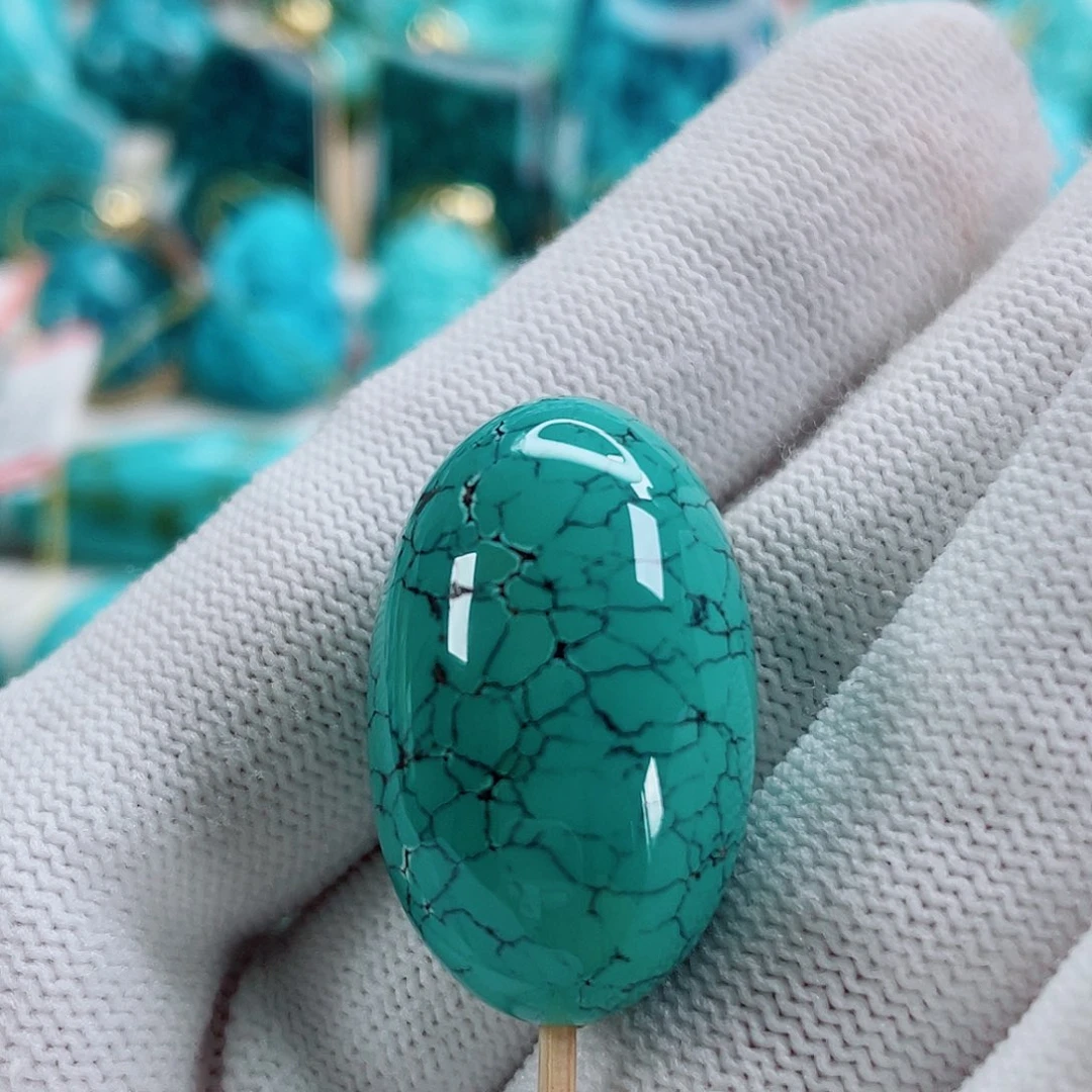 绿松石未镶嵌颈饰