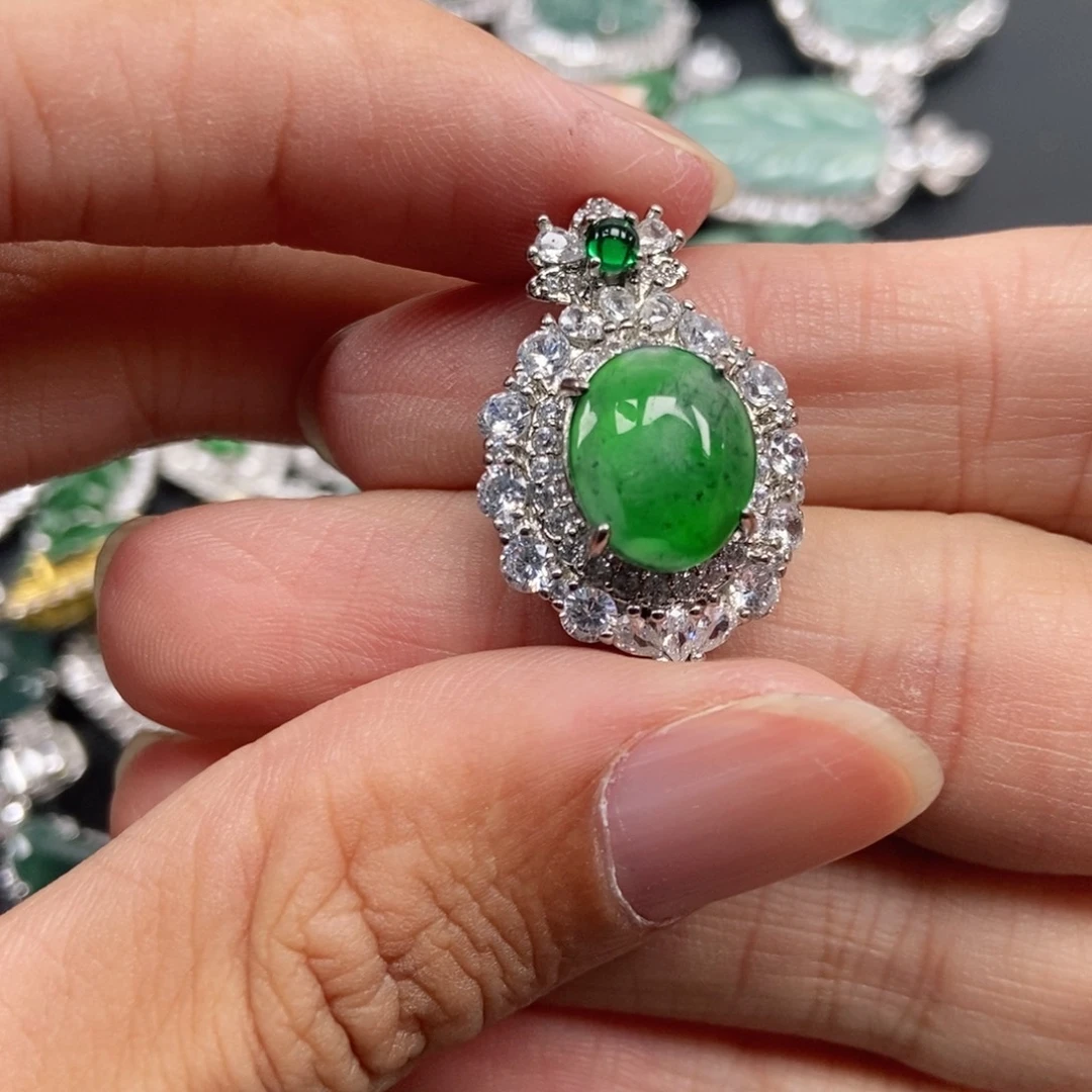 翡翠未镶嵌吊坠(不含链)